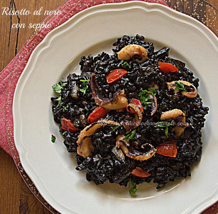 Risotto al nero con seppie Black risotto with cuttlefish